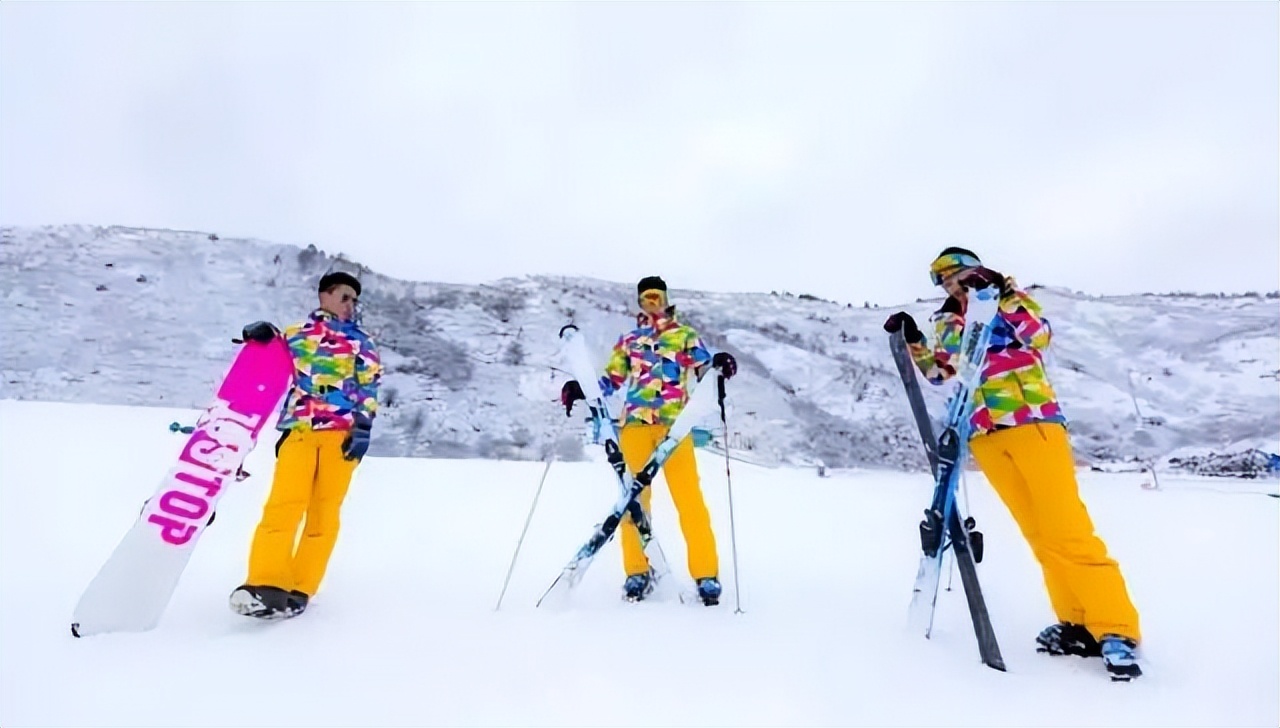 离乐山最近的滑雪场,乐山滑雪温泉