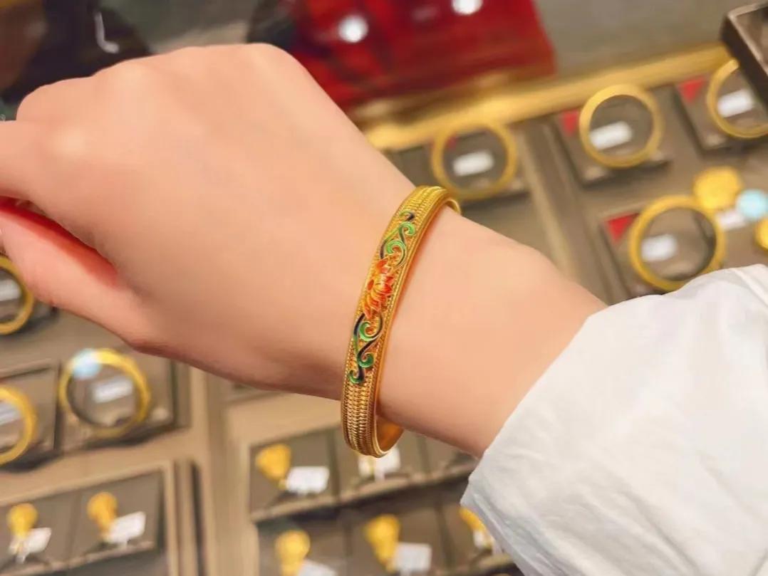 不大不小,刚刚好!这4种黄金首饰克重,你戴对了吗