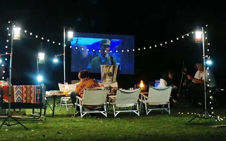 上海新晋热门打卡地，在红砖窑厂里喝咖啡、露营