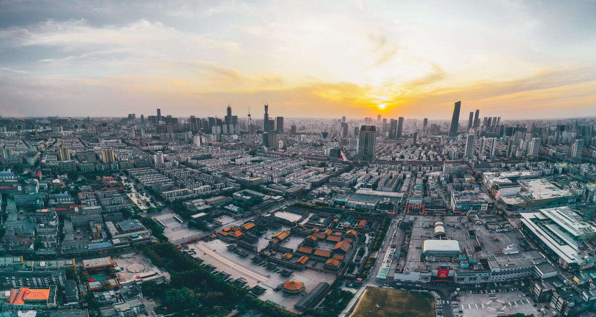 长期被抹黑的东北，是被人刻意*压打**，还是苍蝇不叮无缝的蛋？