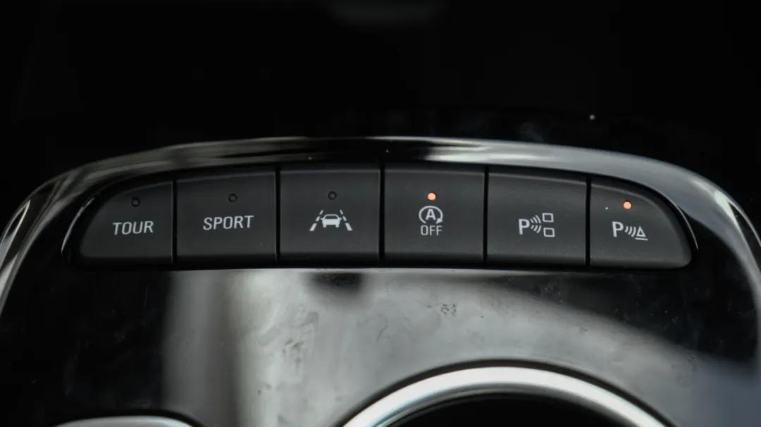 别克君威gs买精英还是尊贵,别克君威gs值不值得买