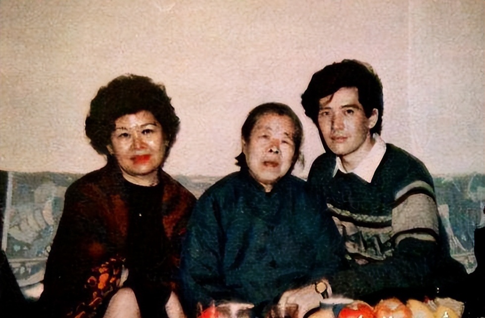 费翔的梦中女孩,费翔的初恋情人电视剧