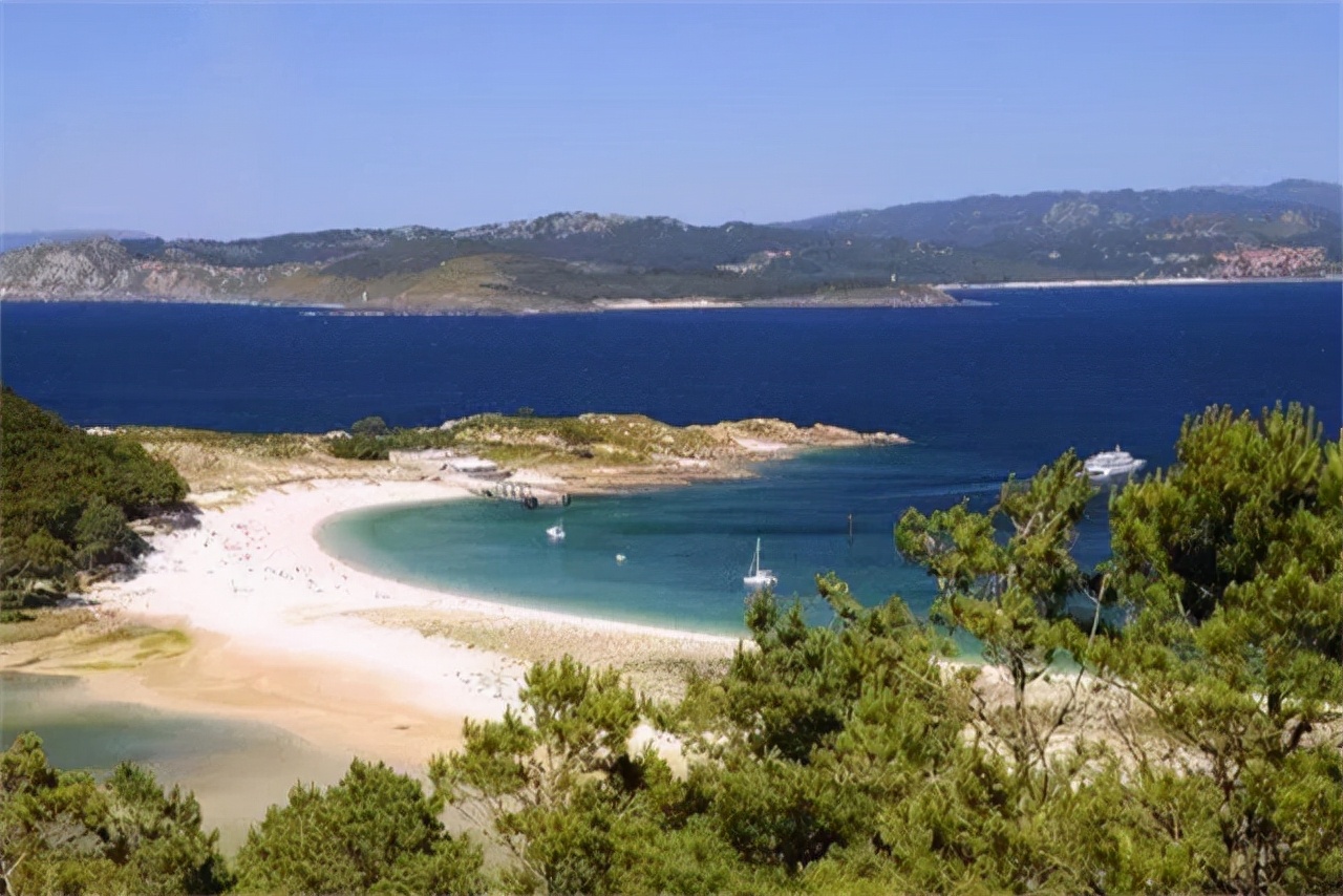 纳土纳群岛为什么要承认是印尼的,纳土纳群岛为啥是印尼领土