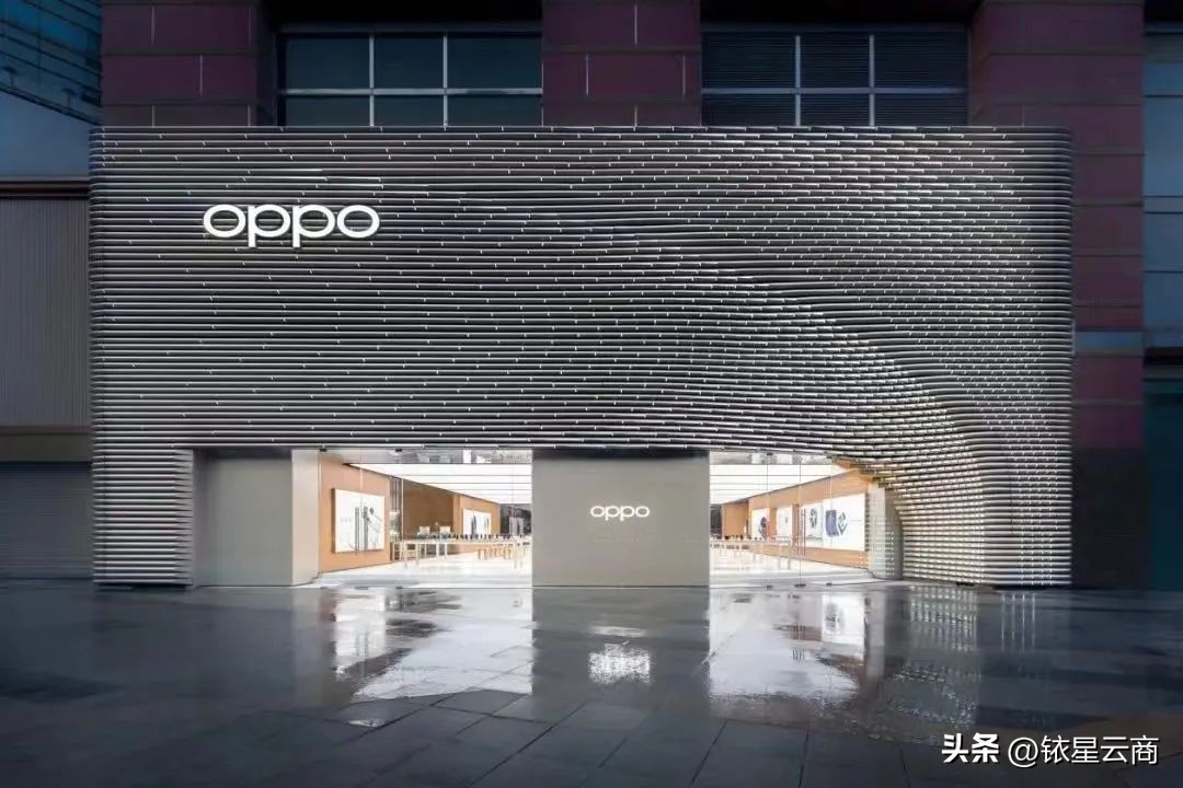 章回、大人糖、Sokolov等全国首店开业；一兆韦德宣布重组……