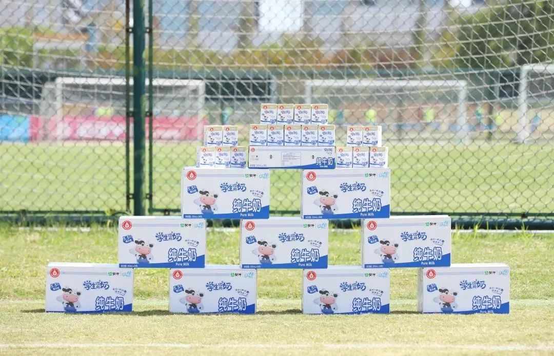 蒙牛巴黎之行青少年足球,2018年世界杯足球小将蒙牛