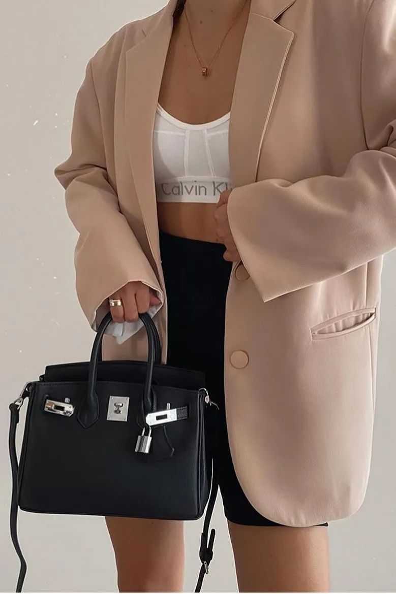 奶茶色高级感,高级色奶茶色和咖色