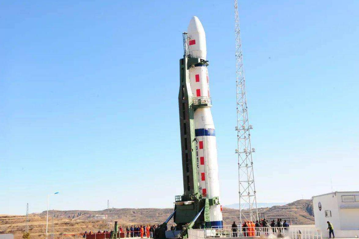 猎鹰9号火箭释放星链卫星,spacex猎鹰9号火箭发射与回收