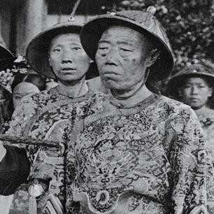 日军日记:*安妇慰**不服从管教,我很愤怒,用*刀刺**插入她的*体下**