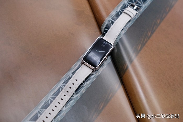 华为watchfit活力款和雅致款,将轻奢优雅戴在手腕上