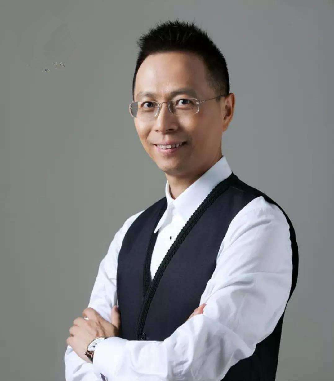 詹俊解说踢球,詹俊足球解说词