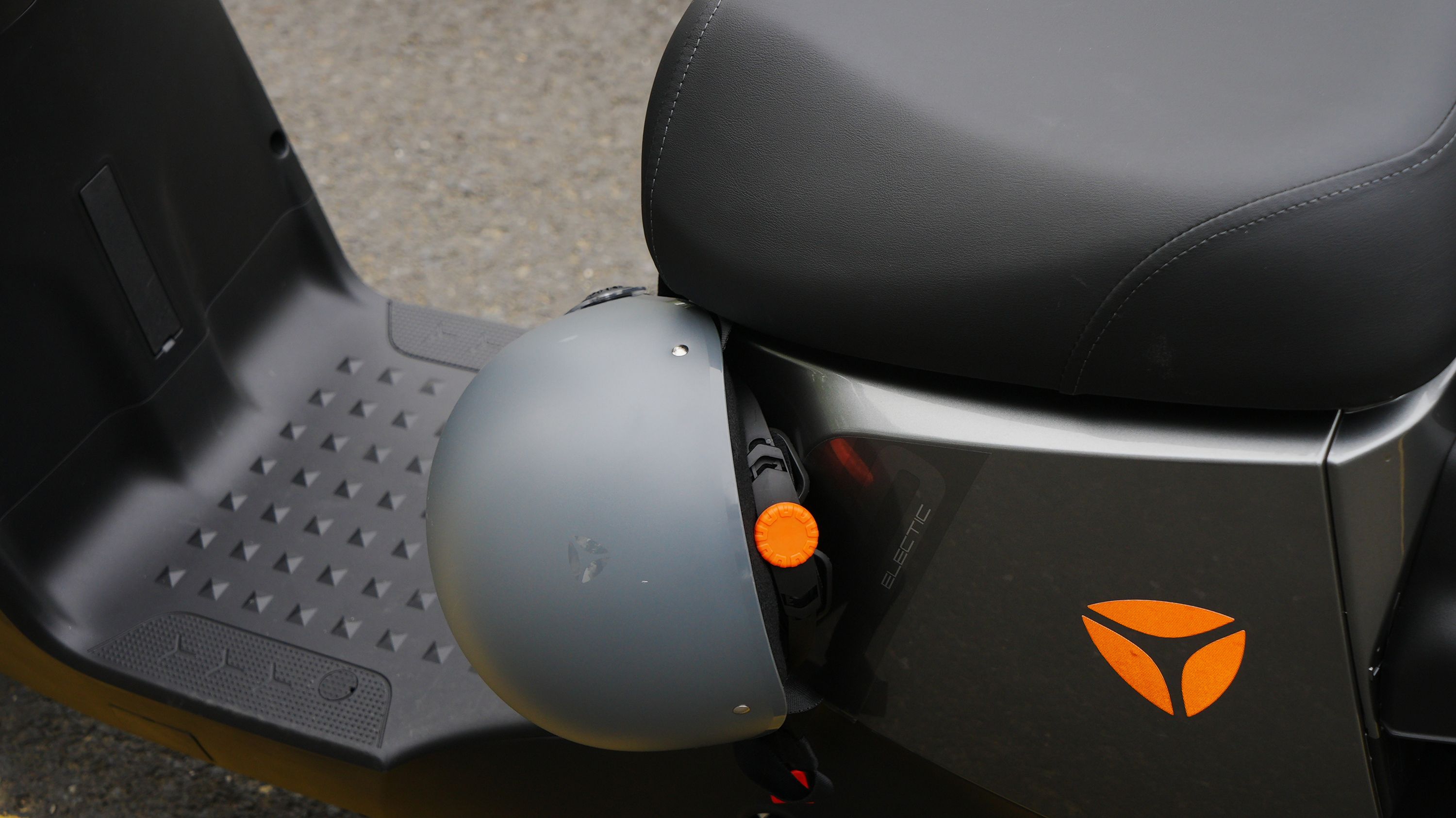 电动车座椅买哪种好,猛马电动车怎么选