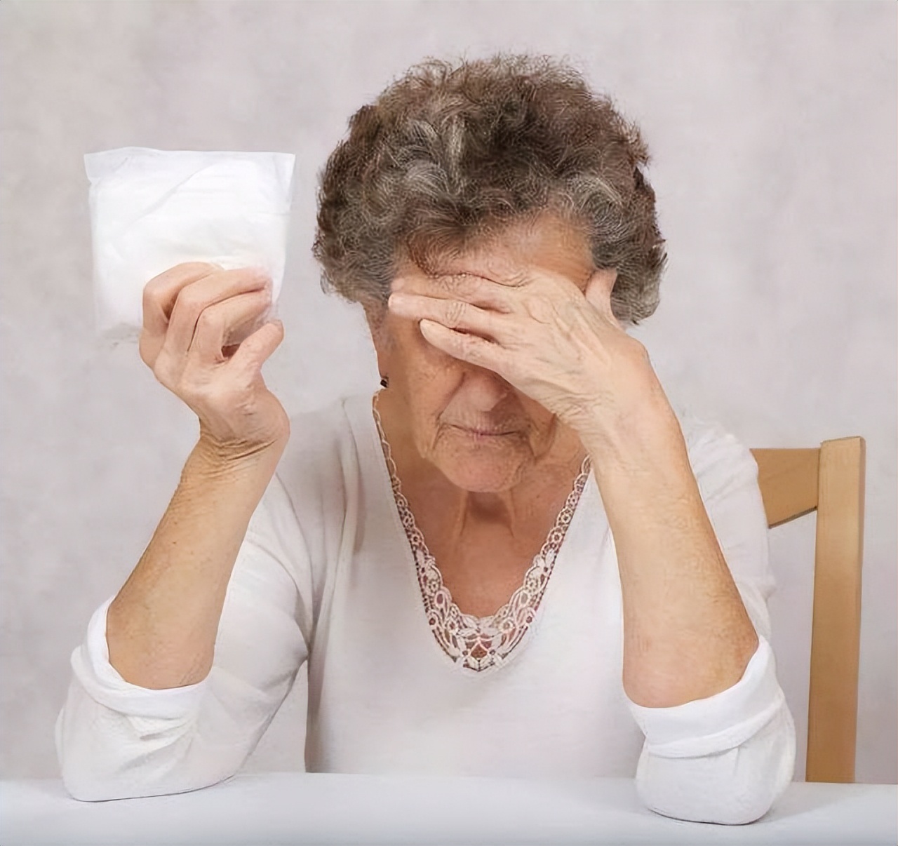 老是一咳嗽就漏尿吃什么药效果好,50岁咳嗽漏尿最好的办法是怎么治