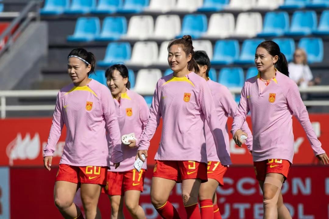 张琳艳获瑞超金球奖,中国女足张琳艳梦想实现