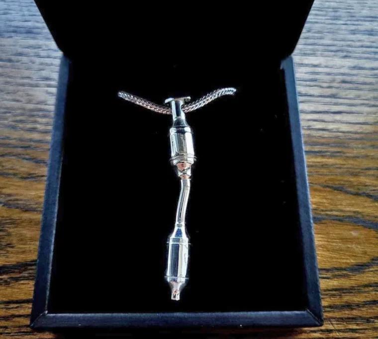 汽车排气管中段多少钱,汽车排气管值多少钱