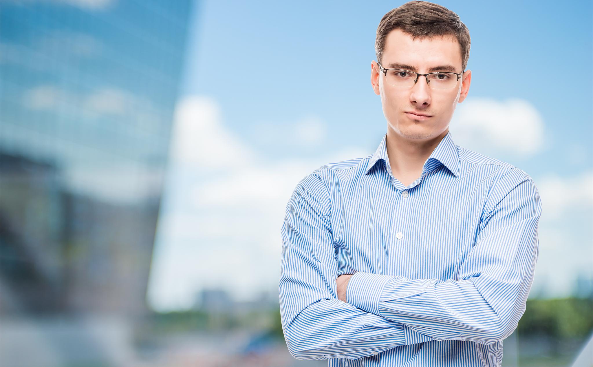 她44岁,月入20000,婆婆要住到她家养老,她对老公说那就离婚吧