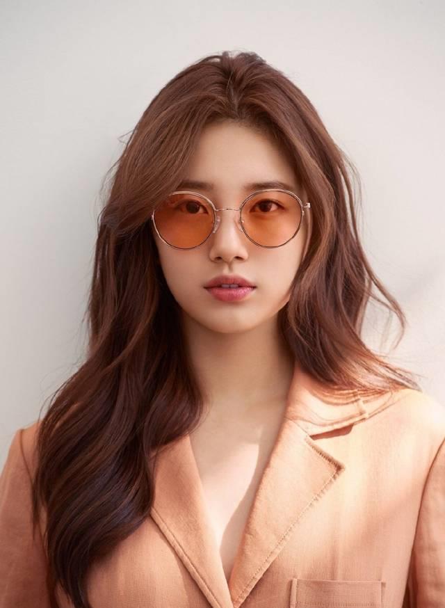 一出道就大方承认整容,出道就被逼着整容