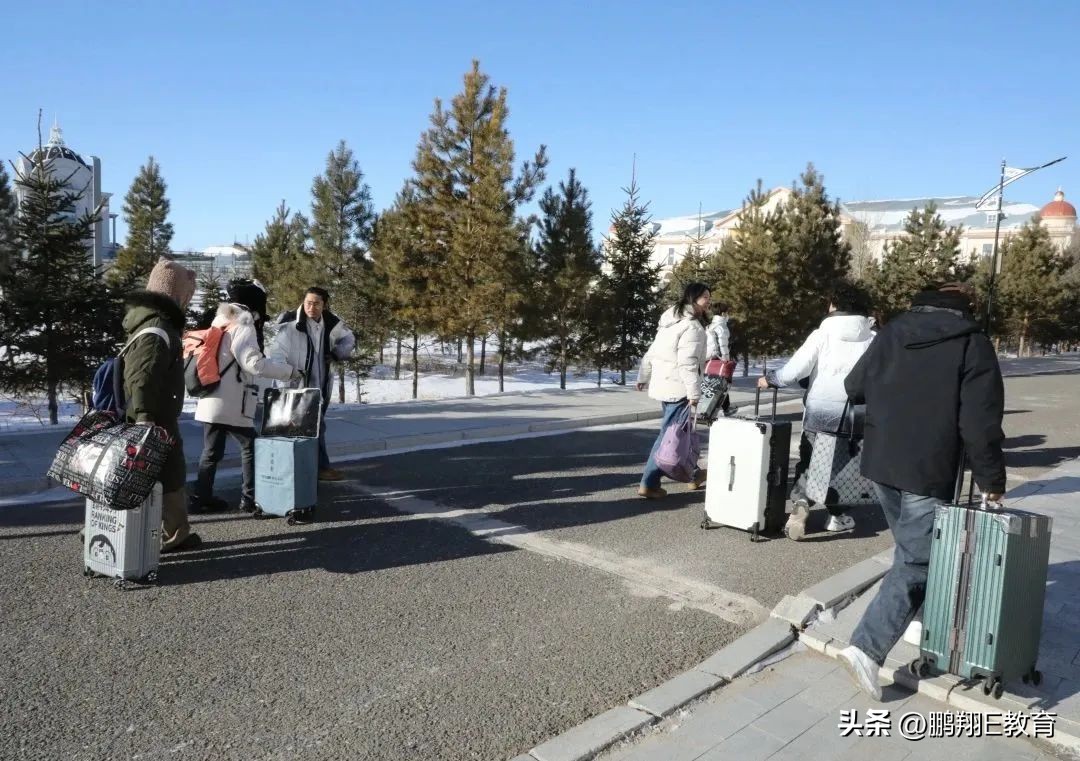【开学季】丨未雨绸缪，群策群力，满洲里职业学院顺利开学