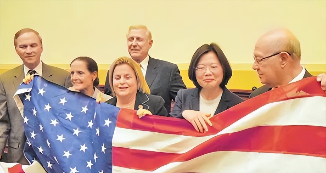 两岸关系转折点！蔡英文宣布重大决策，“武统”成为唯一选择？