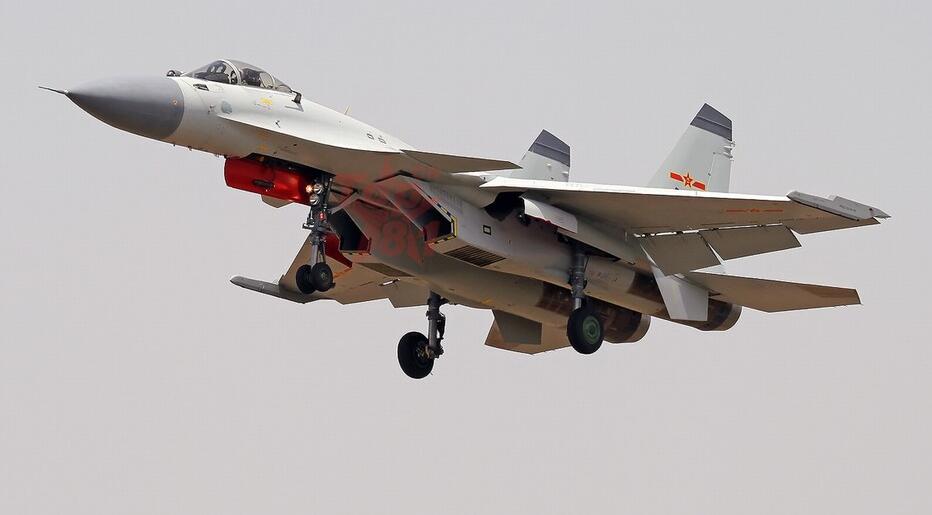 魔改新款歼15,魔改歼15