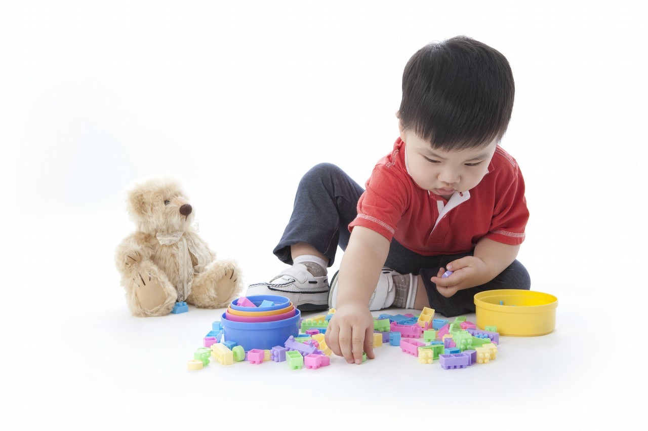 当孩子大哭的时候怎么安慰,孩子遇到问题哭怎么鼓励