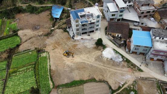 柳江这个小山村想建足球场，一起来做足球界的古天乐