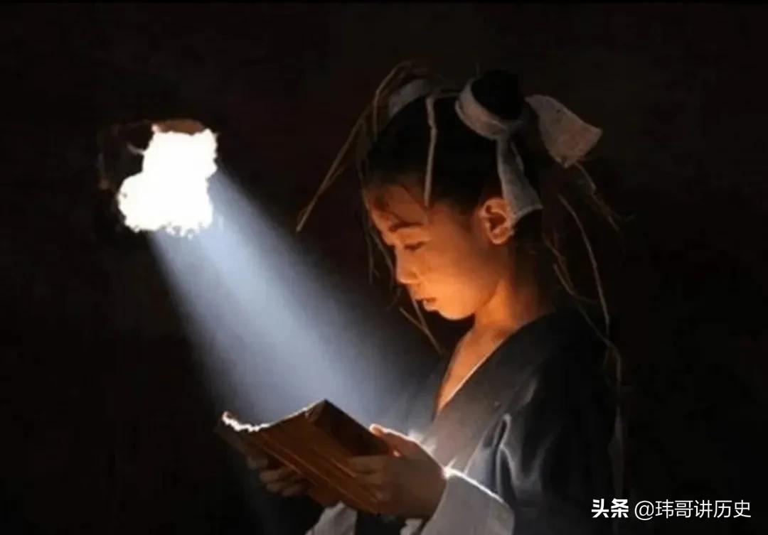 在古代夜晚没有电，人们的夜生活都怎样度过呢？比想象中有趣