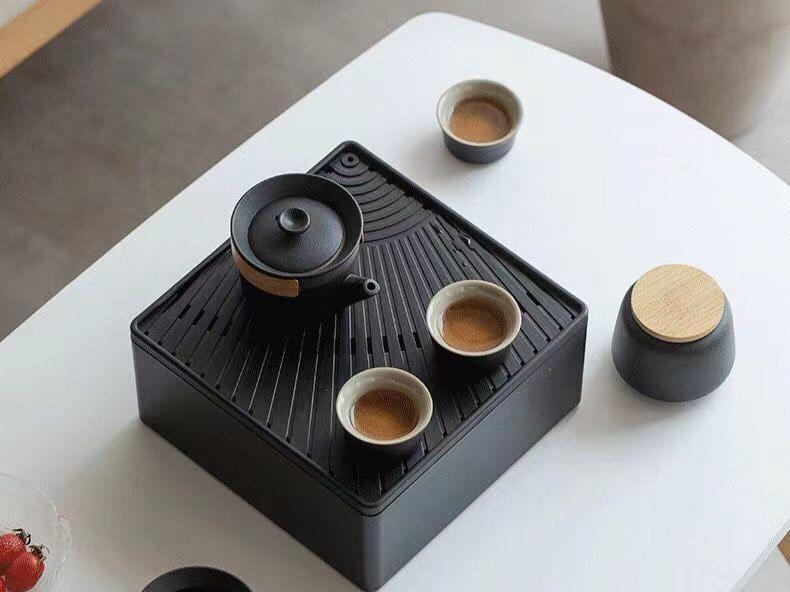 家里有院子的，别浪费！建议备上这4件小物，打造一个喝茶的庭院