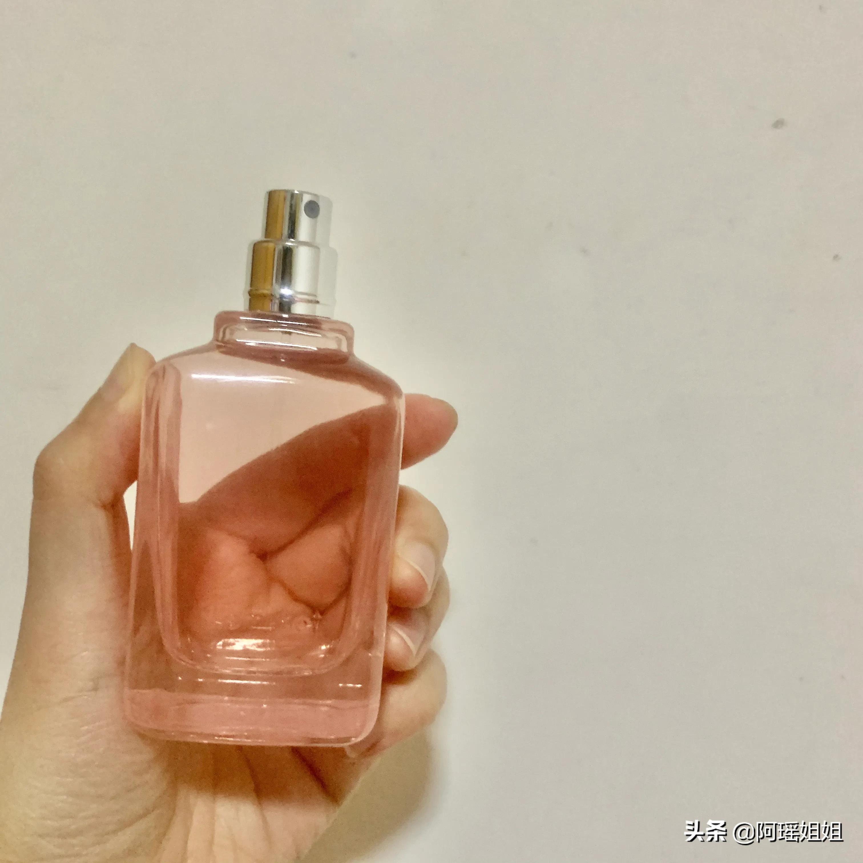 超便宜的白桃香水有哪些,水蜜桃味香水推荐女学生平价留香