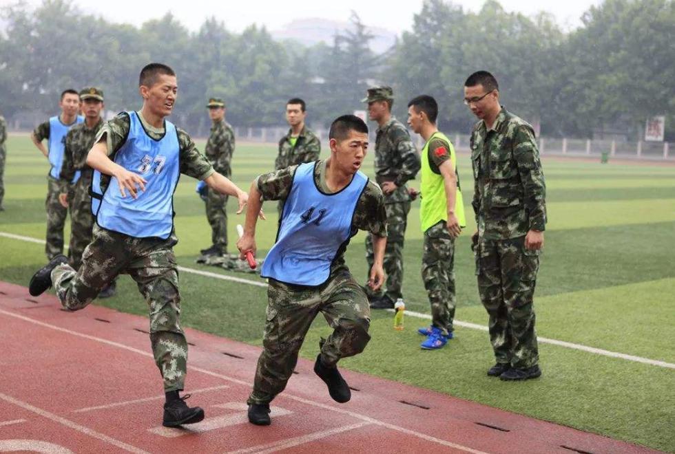 军校生在部队可以当军官吗,军校本科生到部队后的晋级方式