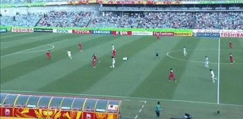 他,为了家人的未来效忠阿联酋,昔日亚洲足球先生,在伤病里沉沦