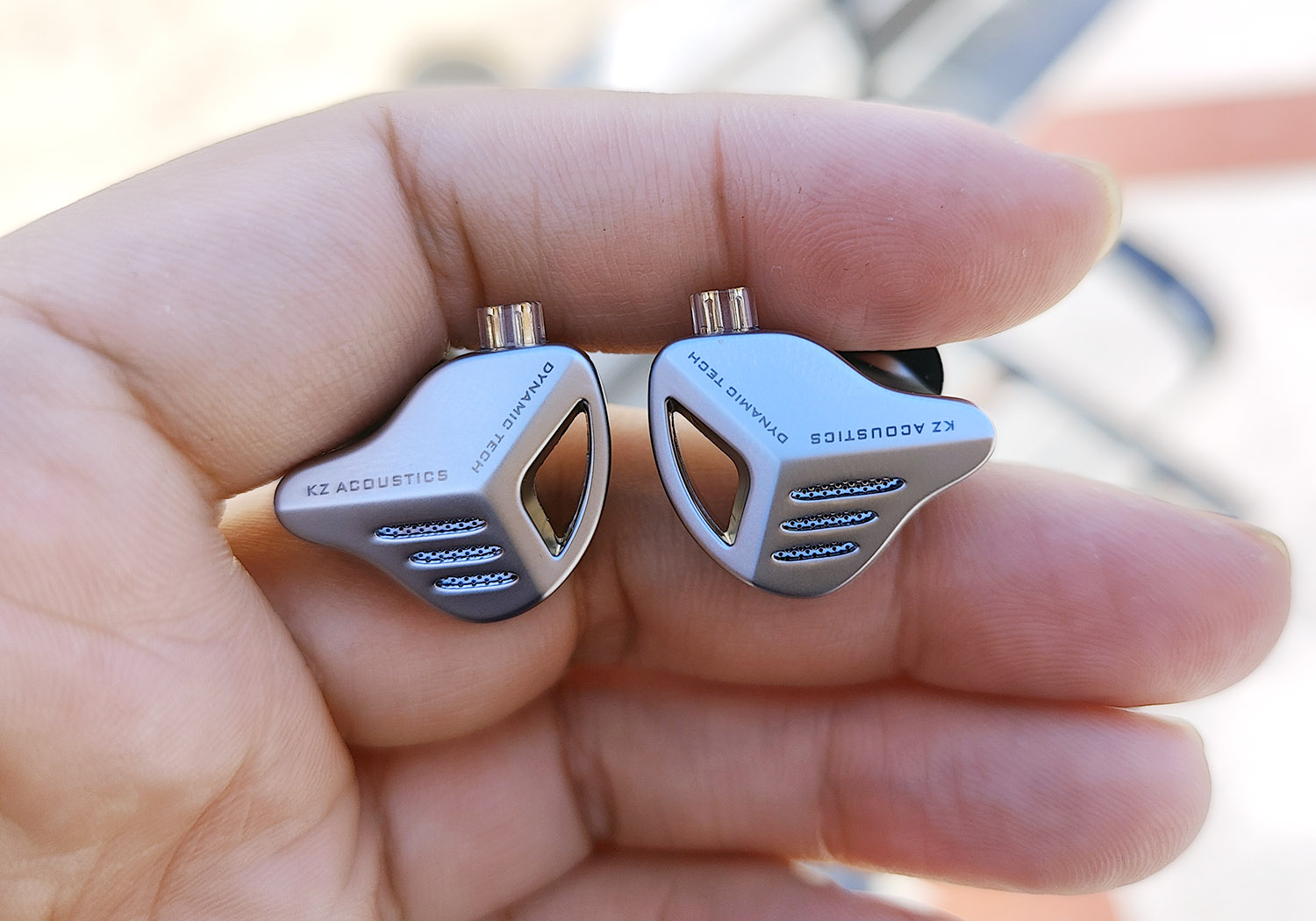 kzzstx耳机评测视频,百元有线hifi耳机