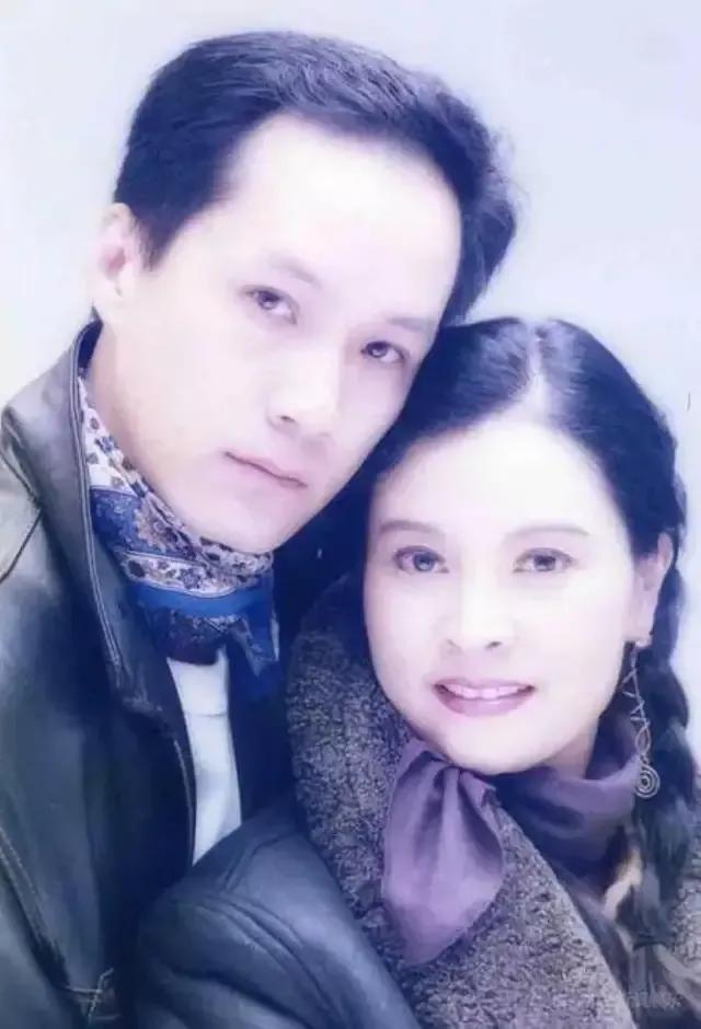 10对丁克夫妻，有人丁克至死，有人后悔晚矣，还有2对偷生孩子