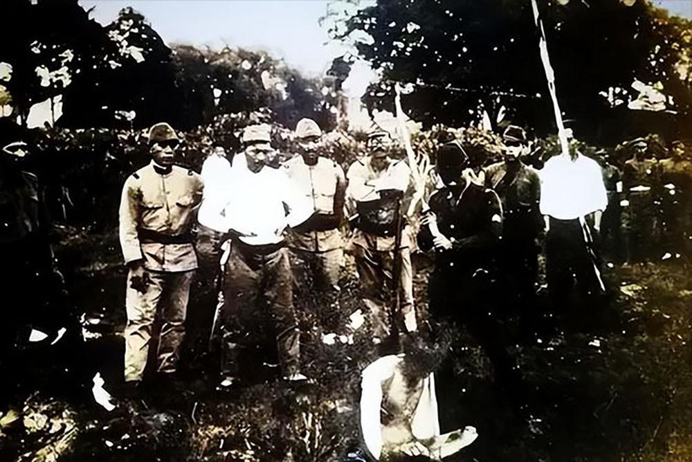 日本宪兵的日记：日本兵当着10几个男人的面糟蹋了一个中国女人