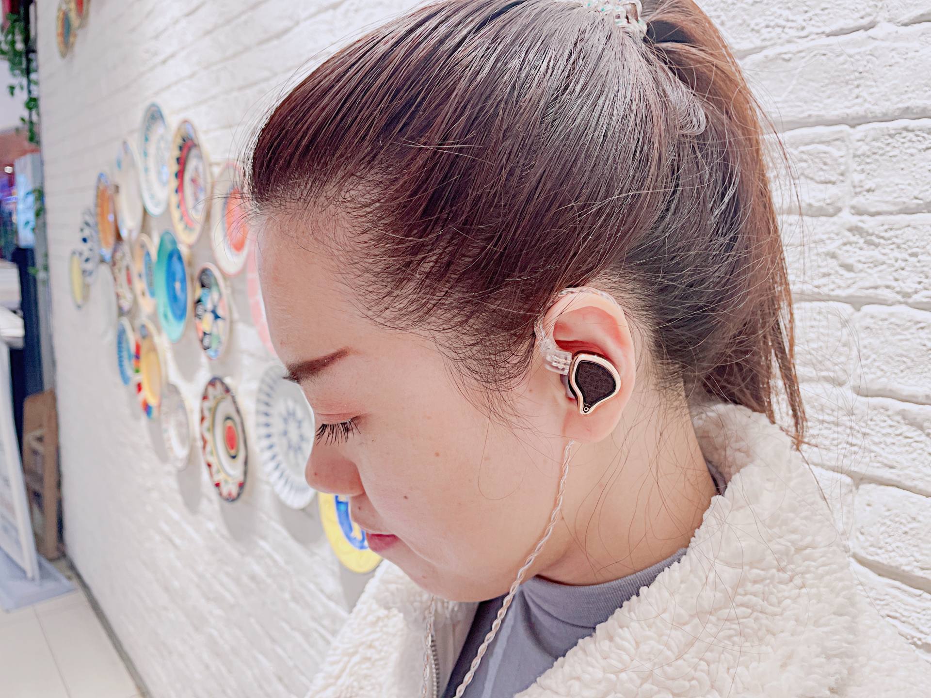 锦瑟香也耳机蓝牙可换线,锦瑟香也蓝牙耳机测评