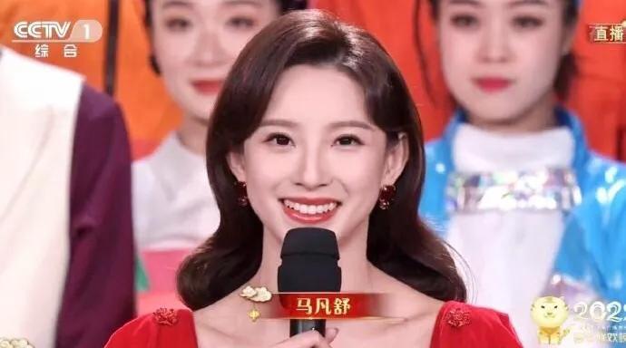 马凡舒天下足球完整视频,马凡舒第一次主持天下足球