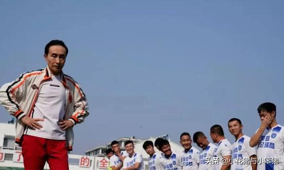 国足vs澳大利亚李铁怒吼,国足输球球迷喊话