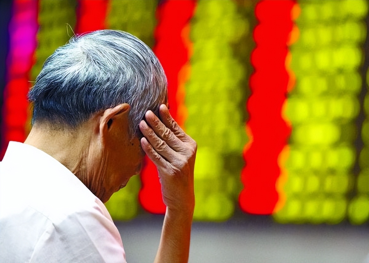 神秘女首富被查！背靠十大烟厂身价几百亿，从不对人透露发家史