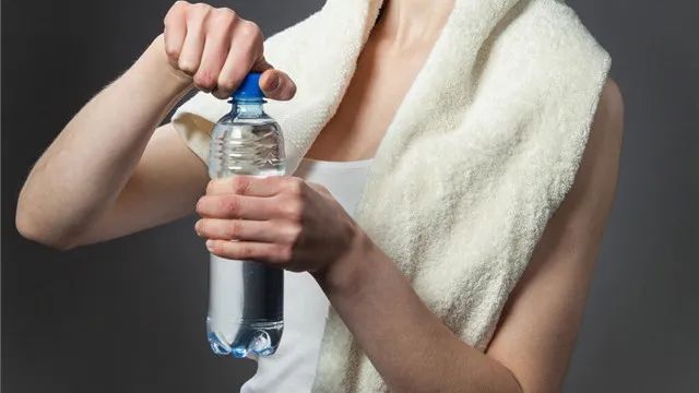 女生说疼是真的疼而不是矫情,女生为什么更容易感受到痛