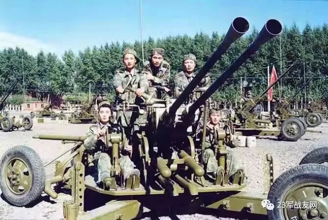 中国人民解放军第二十六训练基地,中国人民解放军原33师炮兵团视频