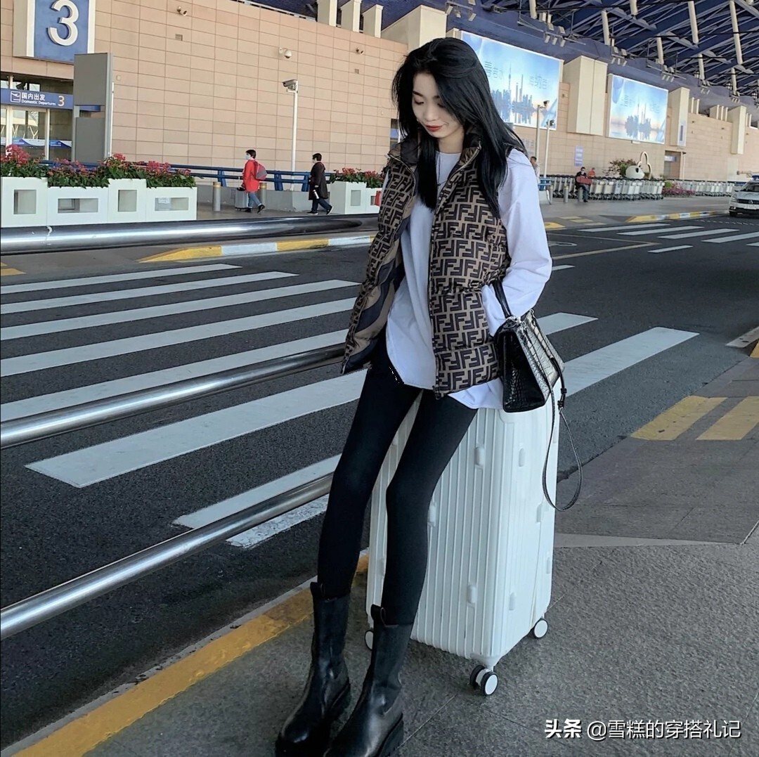 什么颜色的马丁靴百搭洋气,马丁靴豆腐裤绝美冬天就该这么穿