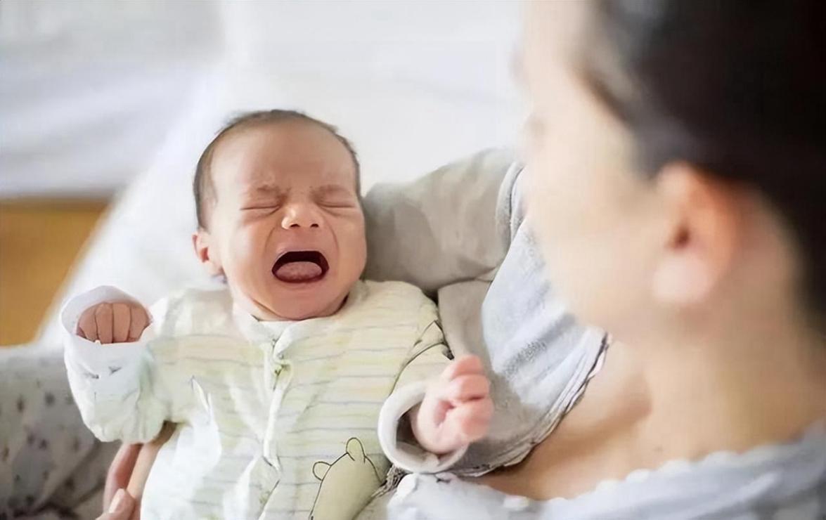 宝宝很困但不爱睡觉什么原因,宝宝很困不肯睡觉怎么办