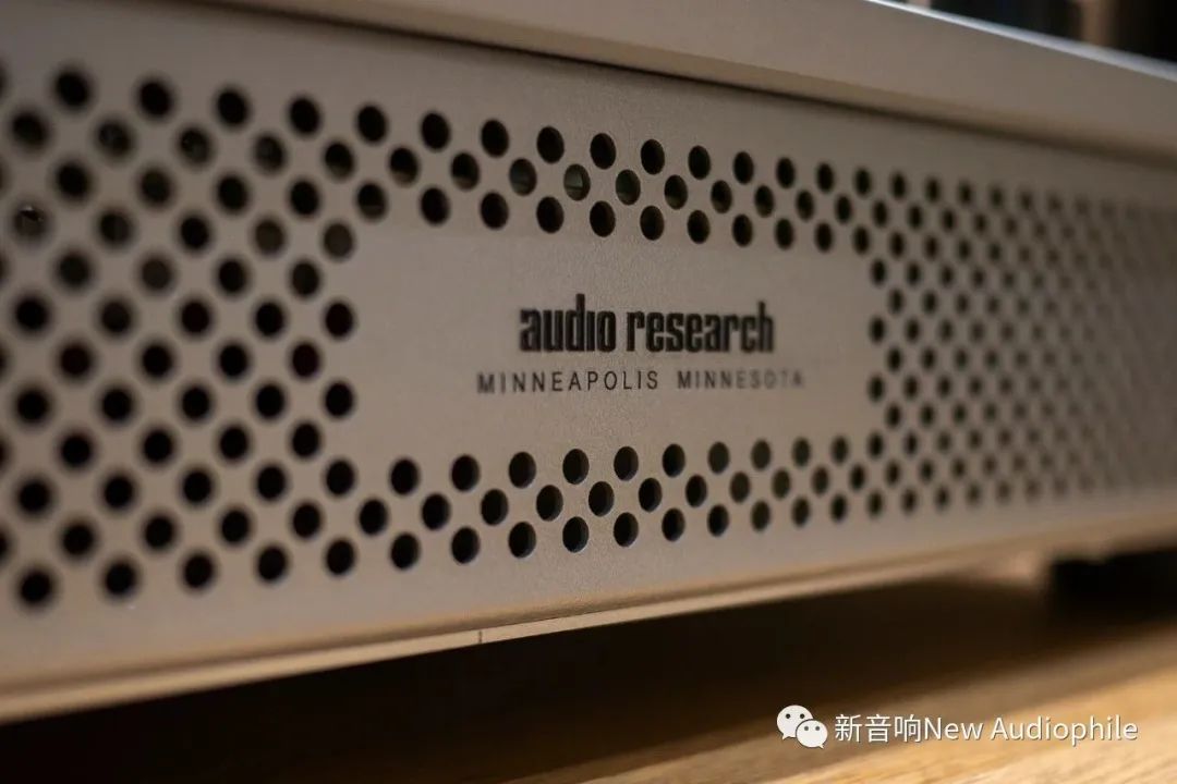 生动大气、温暖细致、回味绵长AudioResearchI/50电子管合并功放