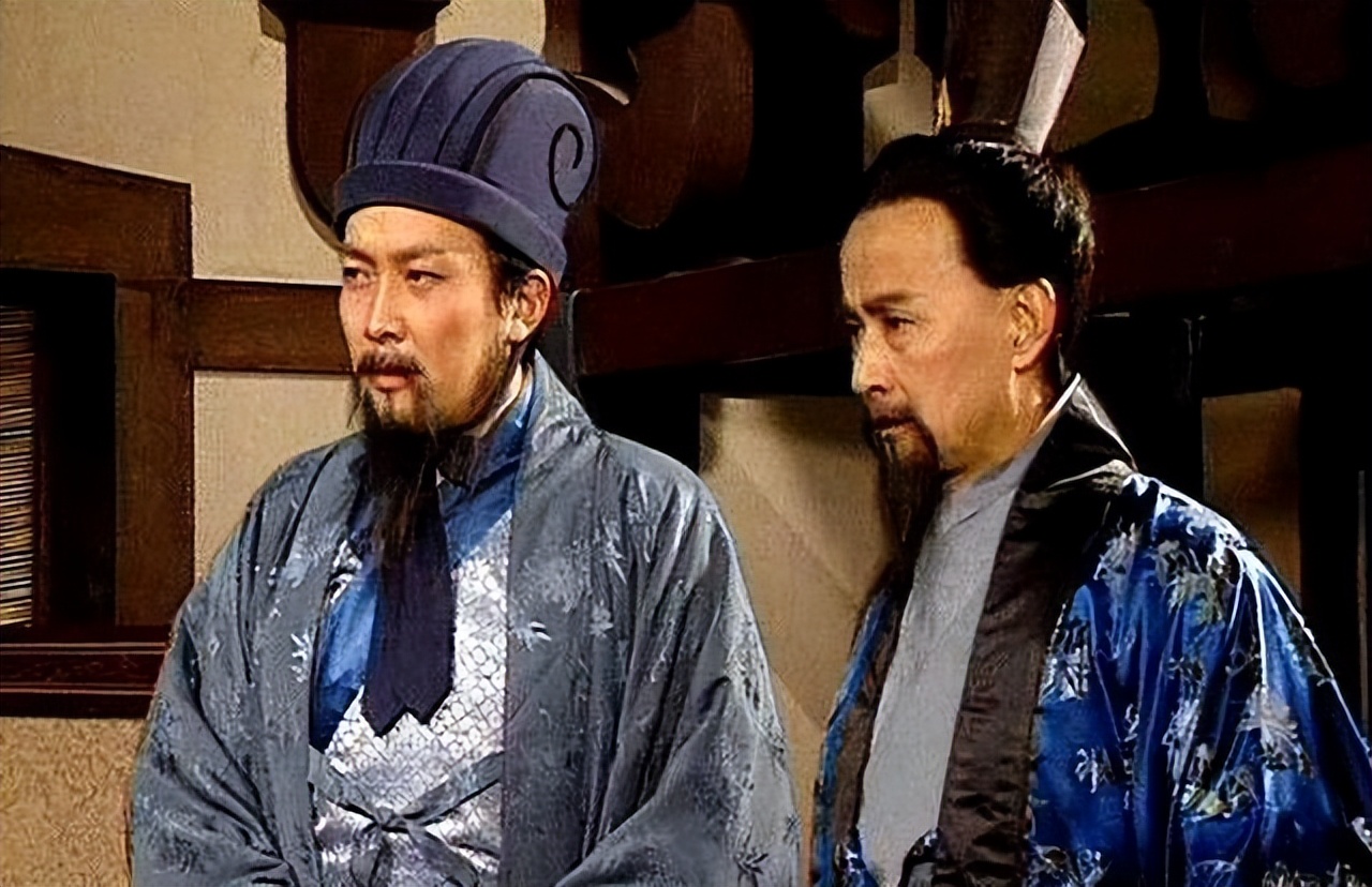 史话三国6：左右骑墙？看诸葛三兄弟如何保持家族不败