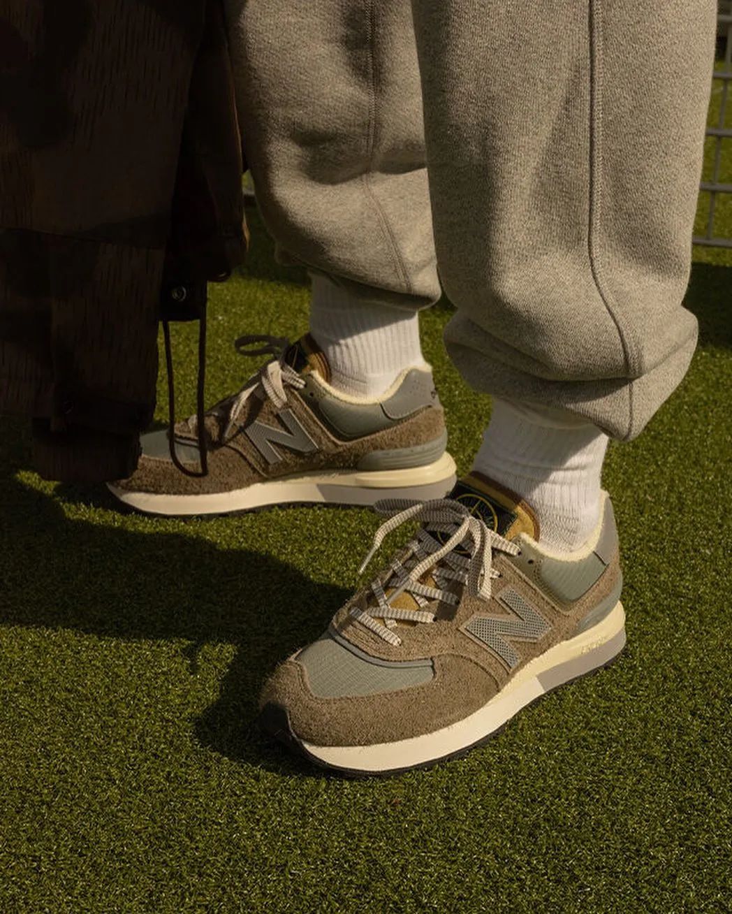 石头岛新百伦联名v2,石头岛联名新百伦新旧对比