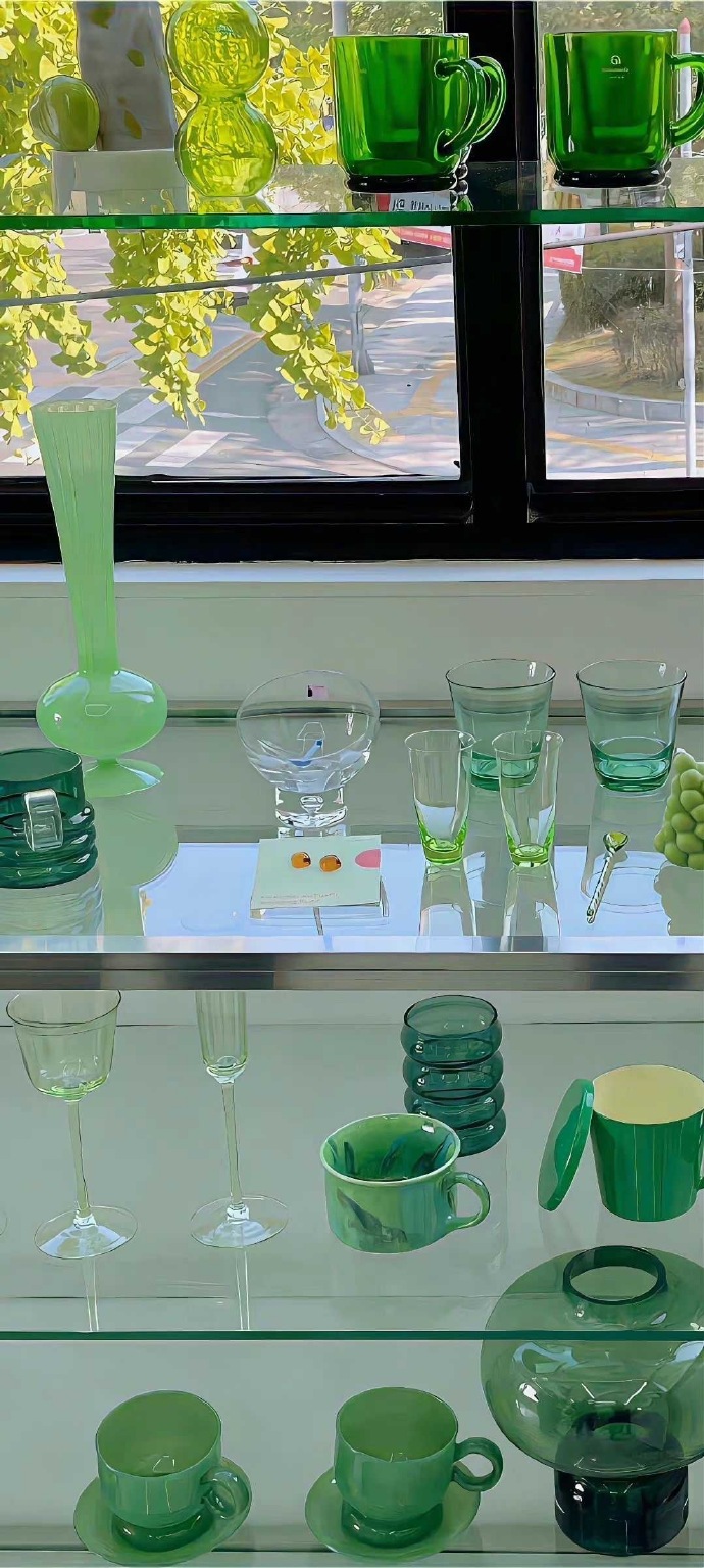 怎么会不喜欢綠色壁纸呢