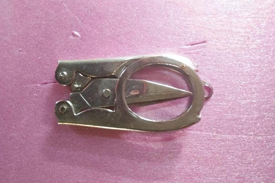 七八十年代供销社里的打酱油、雪花膏、搪瓷缸子，全是当年的味道