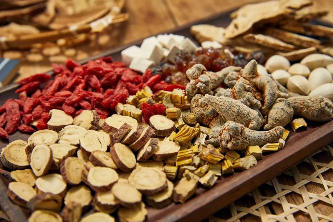 癌症病人用中药调理有什么用,中医治疗癌症健脾胃是重中之重