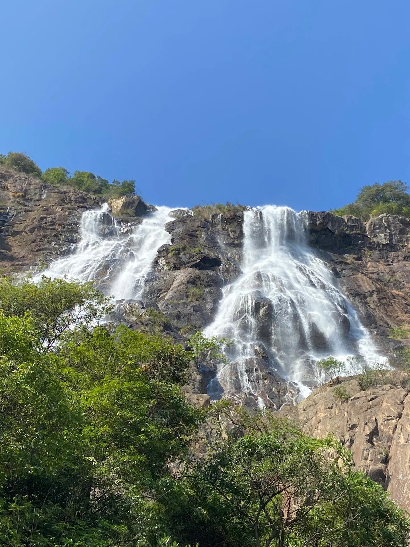 广州白水寨瀑布半人工半自然,广州市白水寨游玩景点