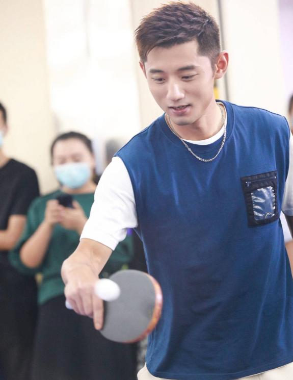 张继科被曝16岁涉赌,运动员张继科的现状