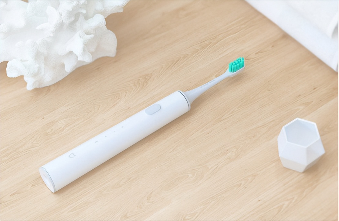 电动牙刷的优缺点在哪,电动牙刷小米t500和飞利浦hx6511
